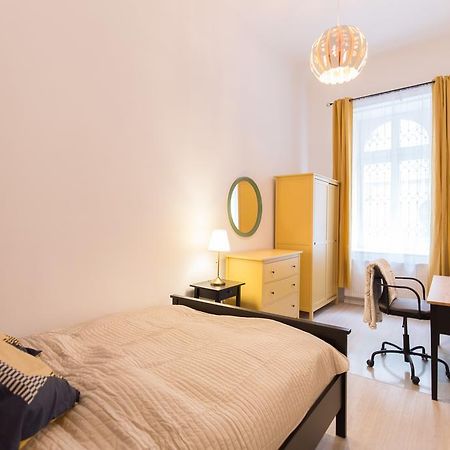 BpR Oktogon Center Apartment Boedapest Buitenkant foto